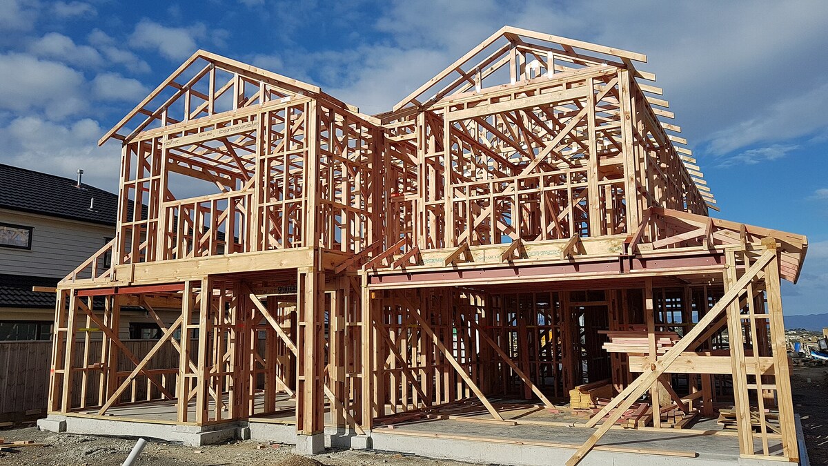 Maison individuelle en construction pour estimer le budget d’une maison Mikit